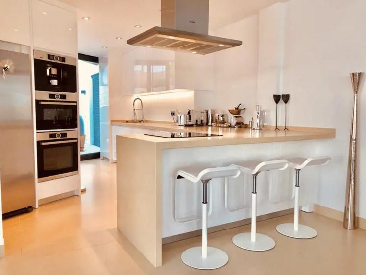 Luxurioeses Apartment In Benidorm Mit Pool 外观 照片